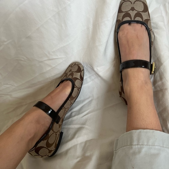 ✨SOLD✨Coach flats - Picture 2 of 2